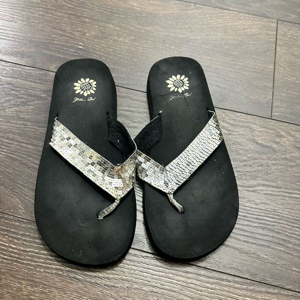 Yellow Box Women’s 7 Sequin Flip Flops